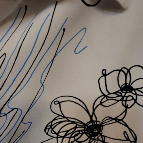 Dressbarn white/blue v-neck blouse 22/24 Pre-owned - Picture 3 of 7